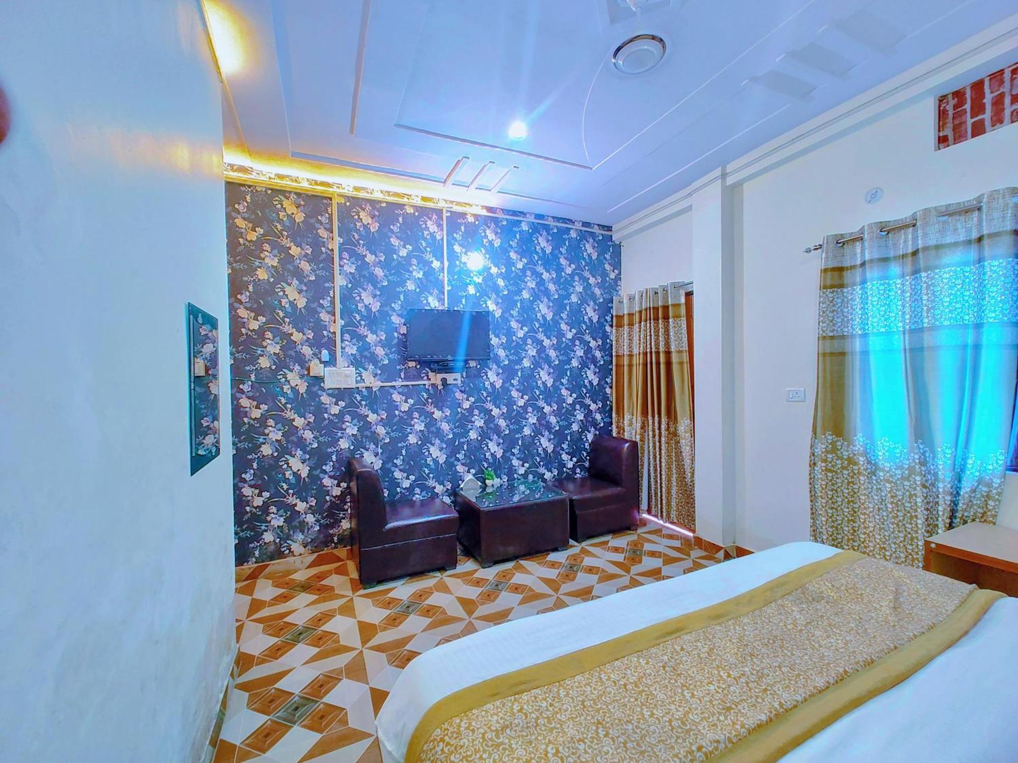 De Costa Palace - Pick And Drop Available พาราณสี ภายนอก รูปภาพ